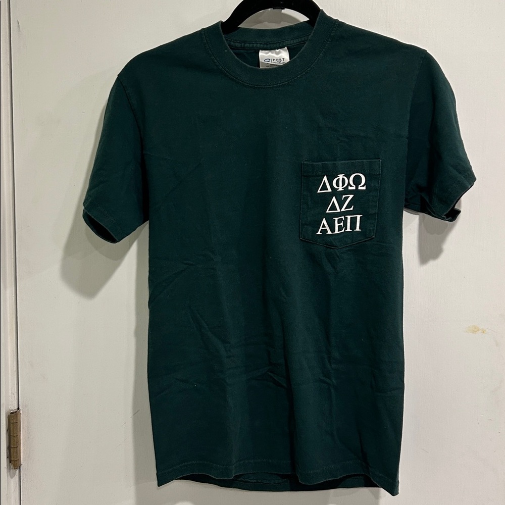C port and company green Graphic t-shirt Small short sleeve